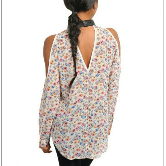 Top - Picture 2 of 2