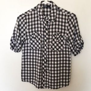 Black/white plaid button up