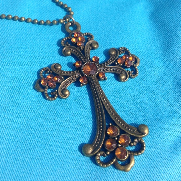 Cross necklace - Picture 2 of 4
