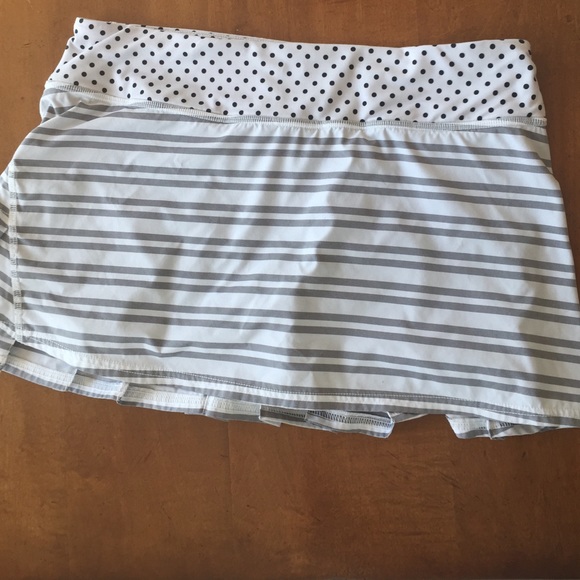 Striped lulu lemon skirt
