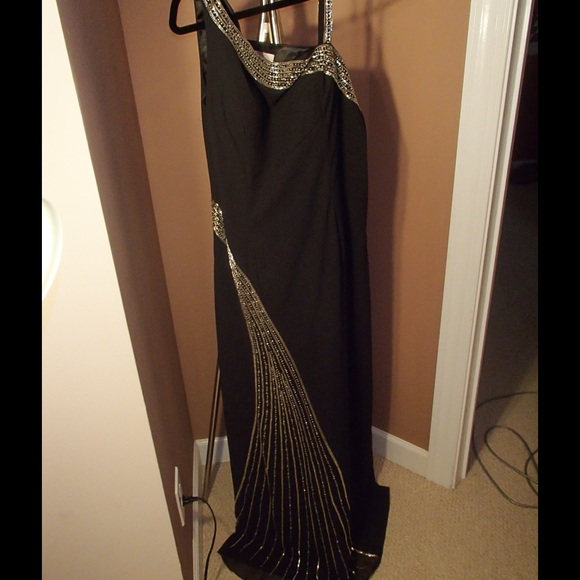 Sexy One Shoulder Evening Gown