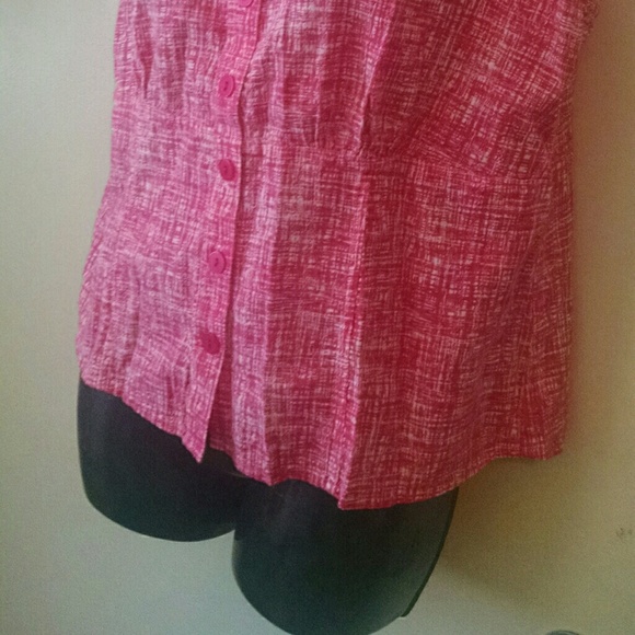 Sleeveless pink button up Summer top - Picture 3 of 4