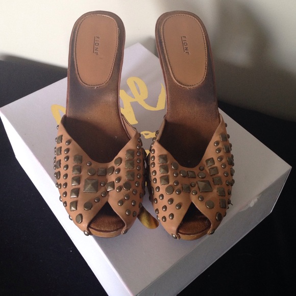 Fioni Sandals.