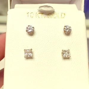 💎10k Gold Swarovski Zirconia 'Diamond' earrings💎