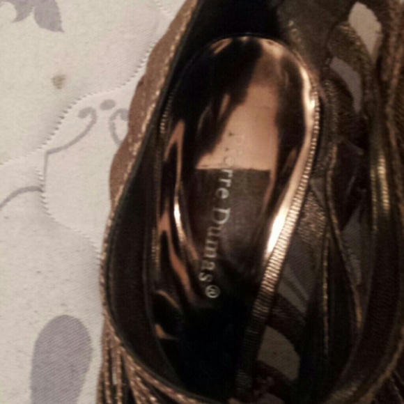 High heals - Picture 2 of 2