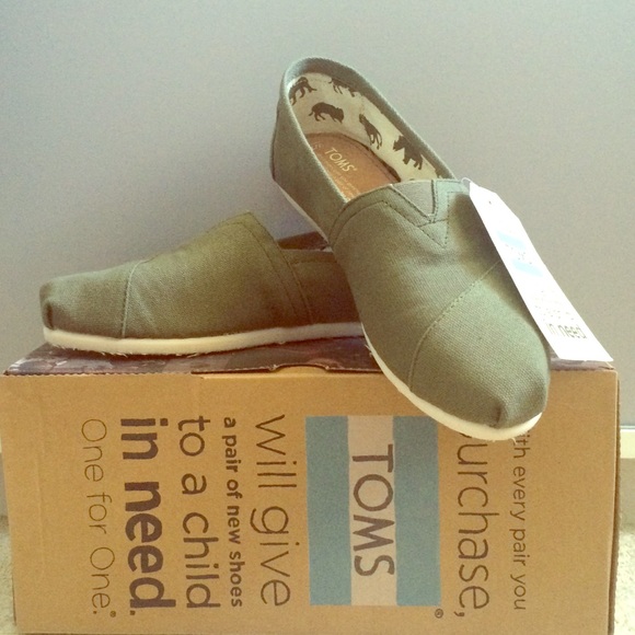 TOMS Shoes - NEW! Olive Classic Canvas TOMS
