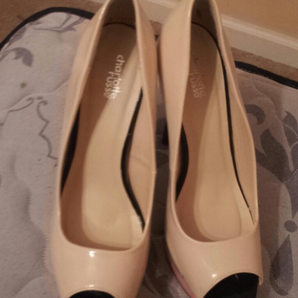 High heals - Picture 2 of 3