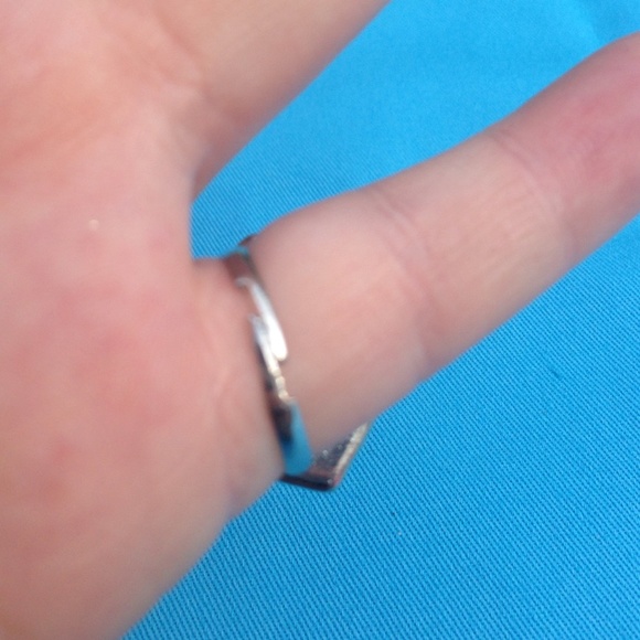 Gorgeous Bling Diamond Ring - Picture 2 of 4