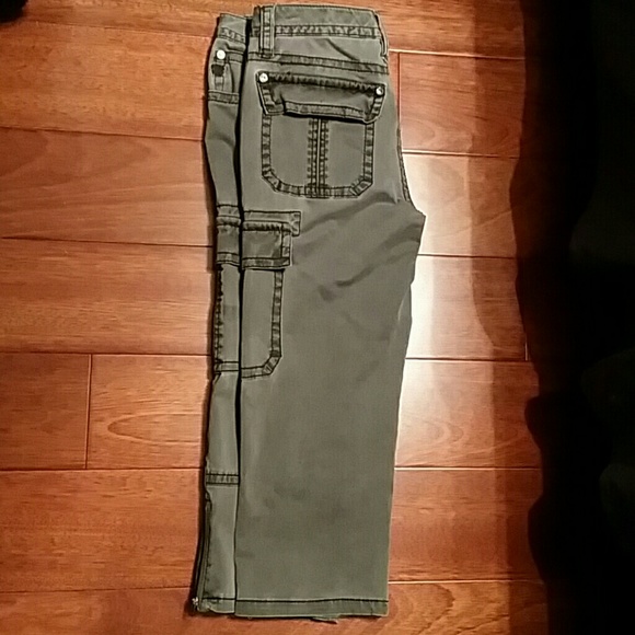 Miss me capris, size 26 - Picture 2 of 4