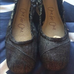 New toms ballerina flats size 8