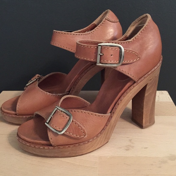 Chloe tan platform sandals.