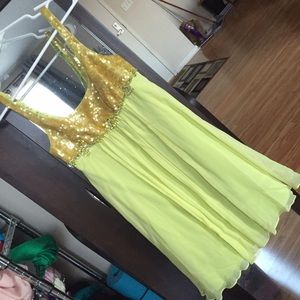 Mikael aghal Dresses - Sold!!! Mikael aghal dress size 0 Mikael aghal Dresses - Sold!!! Mikael aghal dress size 0