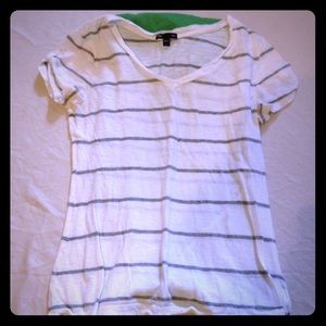 Ladies sm grey & white stripped GAP thin t-shirt