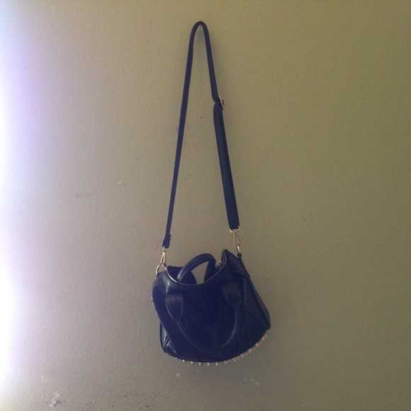 Brandy Melville Alexander Rocky Knock off!