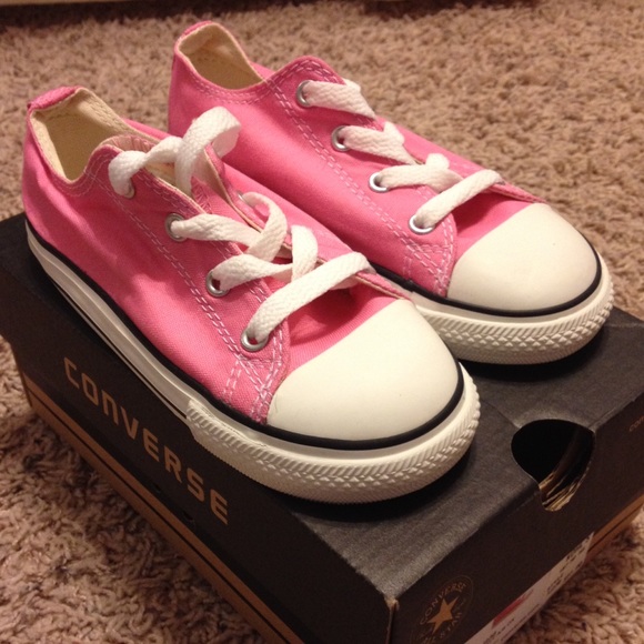 BRAND NEW!! Girls Converse All Stars - Size 10