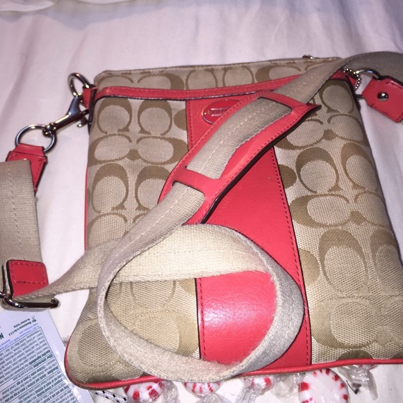 Coach Crossbody Sling Purse❤️ - Picture 2 of 2