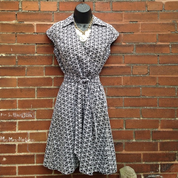 🚫SOLD🚫B&W Print Cotton Wrap Dress