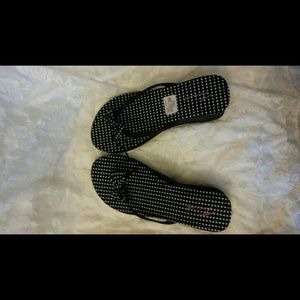 Torrid bow wedge flip flops