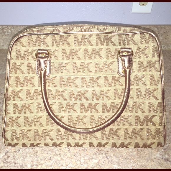 *RESERVED* BUNDLED* DO NOT PURCHASE!