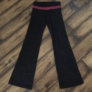 Lululemon yoga pants size 4