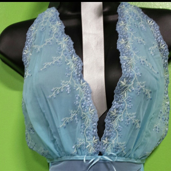 Lingerie - Picture 2 of 2
