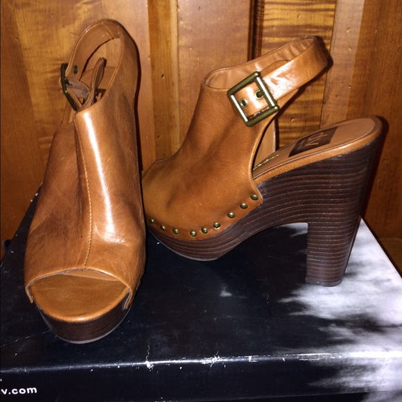 BRAND NEW Dolce Vita Chunky Heel Sandals