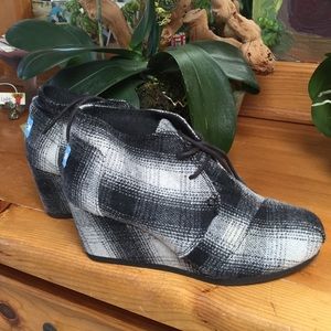 Toms plaid bootie