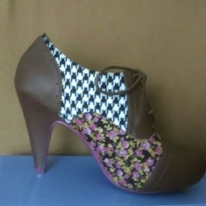 Hot Tomato Nikki Patched Heels
