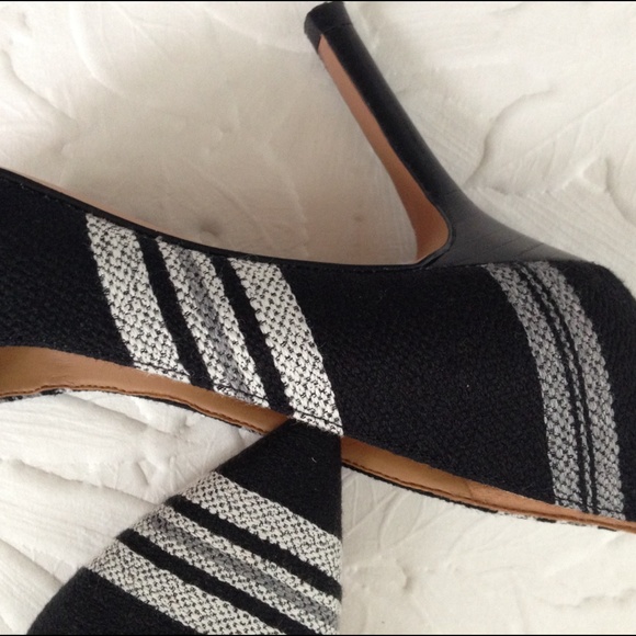 Martina Nine West pumps, black and white - Picture 4 of 4