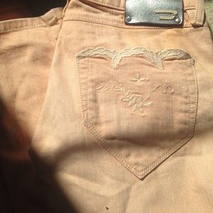 Peach skinny jeans🍑