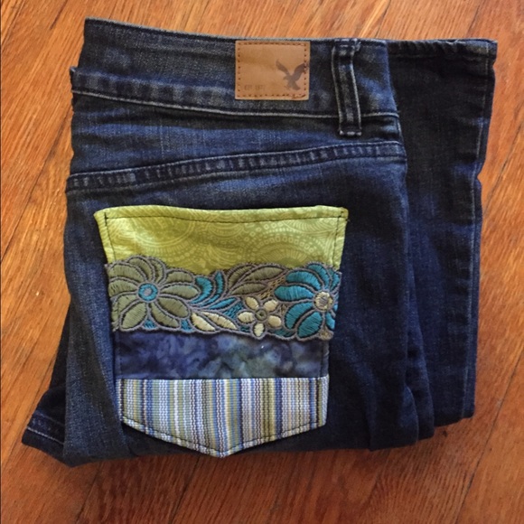 Handmade pocket on American Eagle high rise jeans - Picture 2 of 4