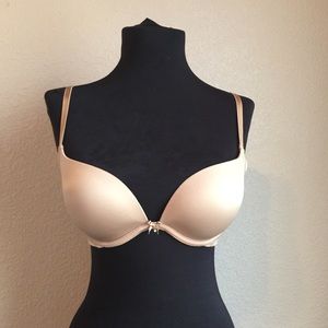 Victoria's Secret Plunge Push-up Bra size 32C