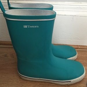 Tretorn turquoise rain boots