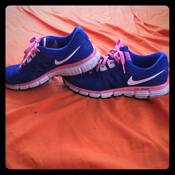 Nike dual fusion st2
