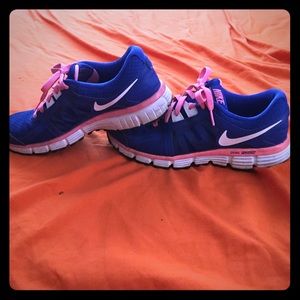 Nike dual fusion st2