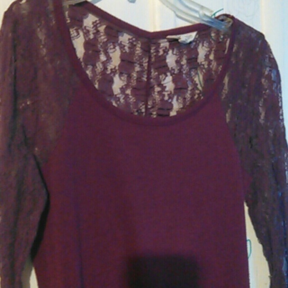 Maroon laced long sleeve - Picture 3 of 3