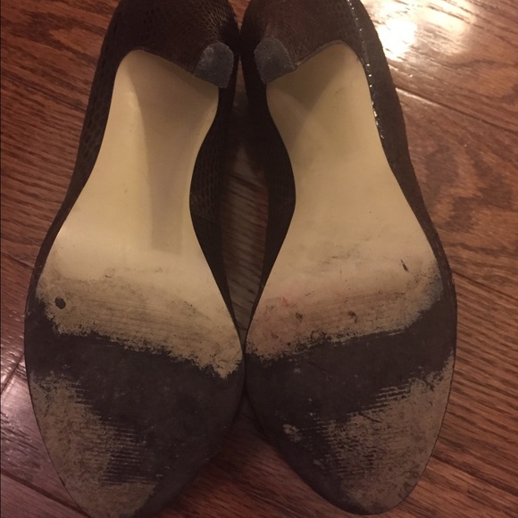 Shoes - Picture 3 of 4