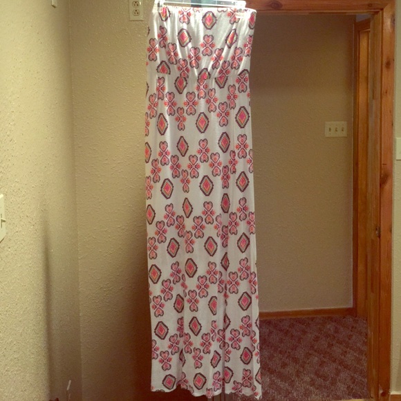 Adorable maxi dress!