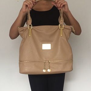 Big Beige, gold bag
