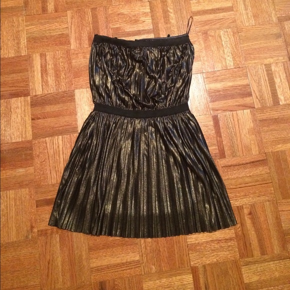 Strapless glossy dress