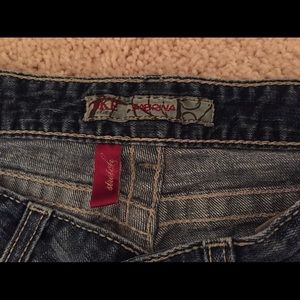 BKE Sabrina stretch jeans size 26 X 31 1/2