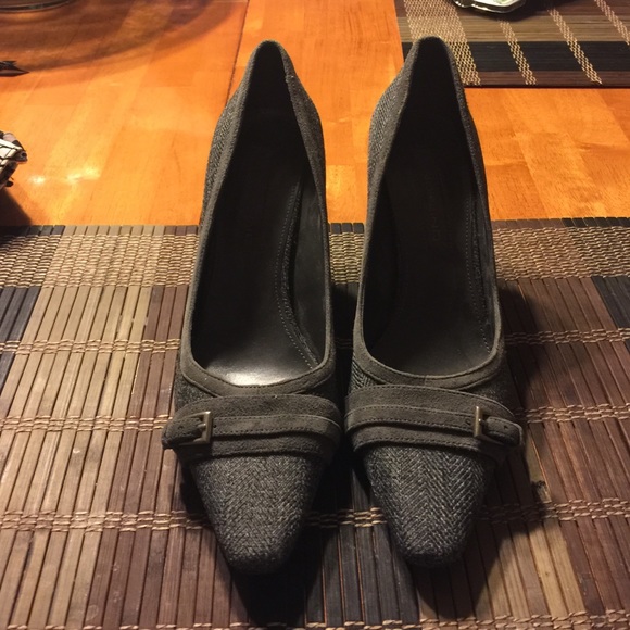 Bandolino Grey Pumps 7 1/2