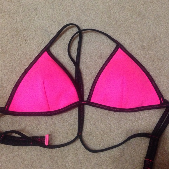 Victoria's Secret triangular bath-suit top