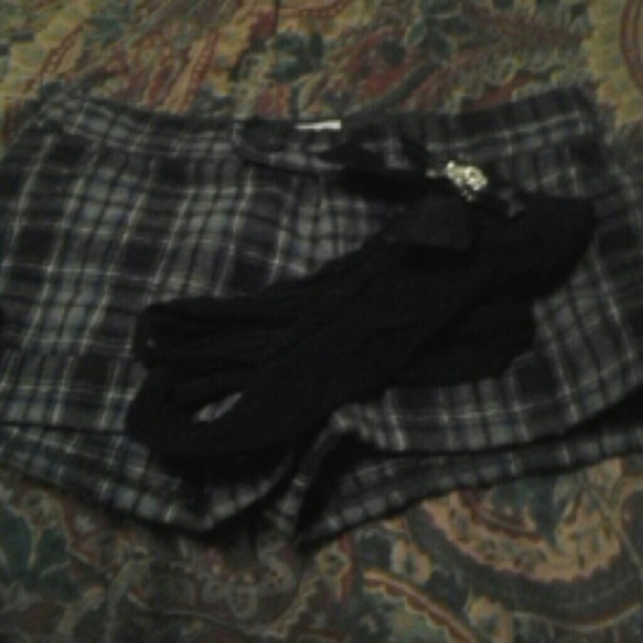 Shorts & skull stockings