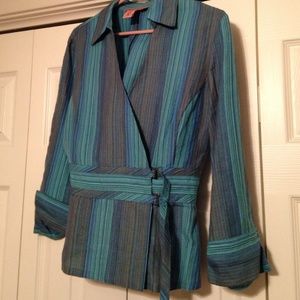 Cute wrap shirt with 3/4 sleeves