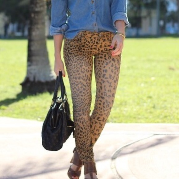 Leopard jeans