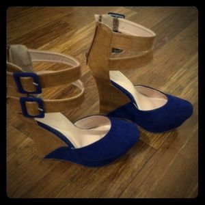 Liliana Monaco wedge