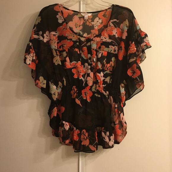 ❤️SOLD❤️ Kimono Top🌺 - Picture 3 of 3