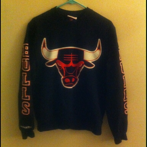 Men's Mitchell & Ness Bulls Sweatshirt (M)