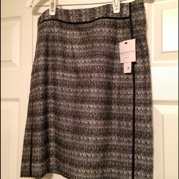 Liz Claiborne Dresses & Skirts - Cute black/white Liz Claiborne miniskirt size 10P